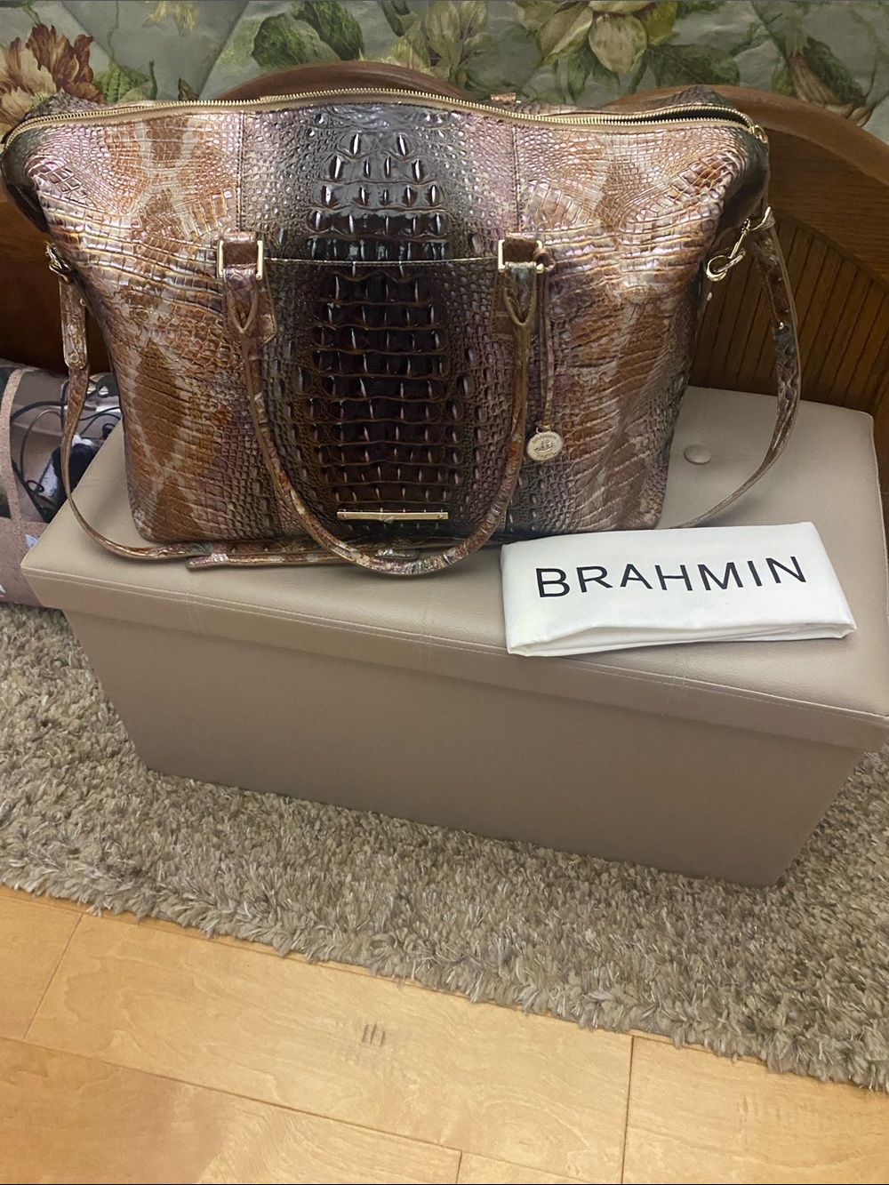 NWT
Rare Weekender- Truffle Python Ombre - Picture 4 of 5